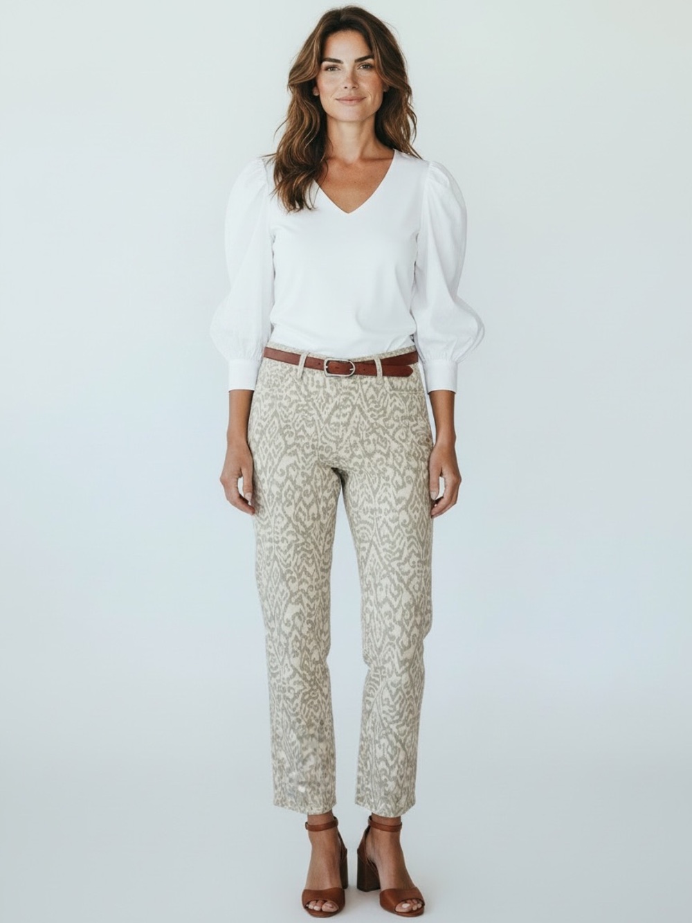 Chico's Beige Abstract Tan White Crop Jeans Size 1 Medium